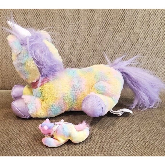 2017 Pastel Colored Unicorn Surprise with One Baby Stuffed Animal Plush Toy - Picture 3 of 16